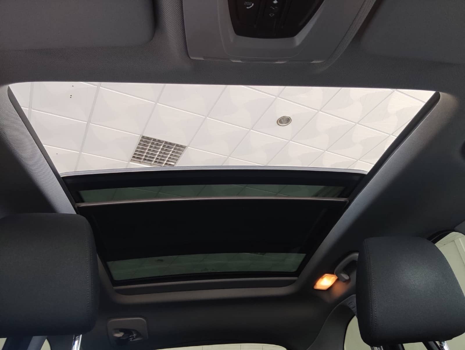 BMW X1 Advantage 1.8i 140 CV Automático