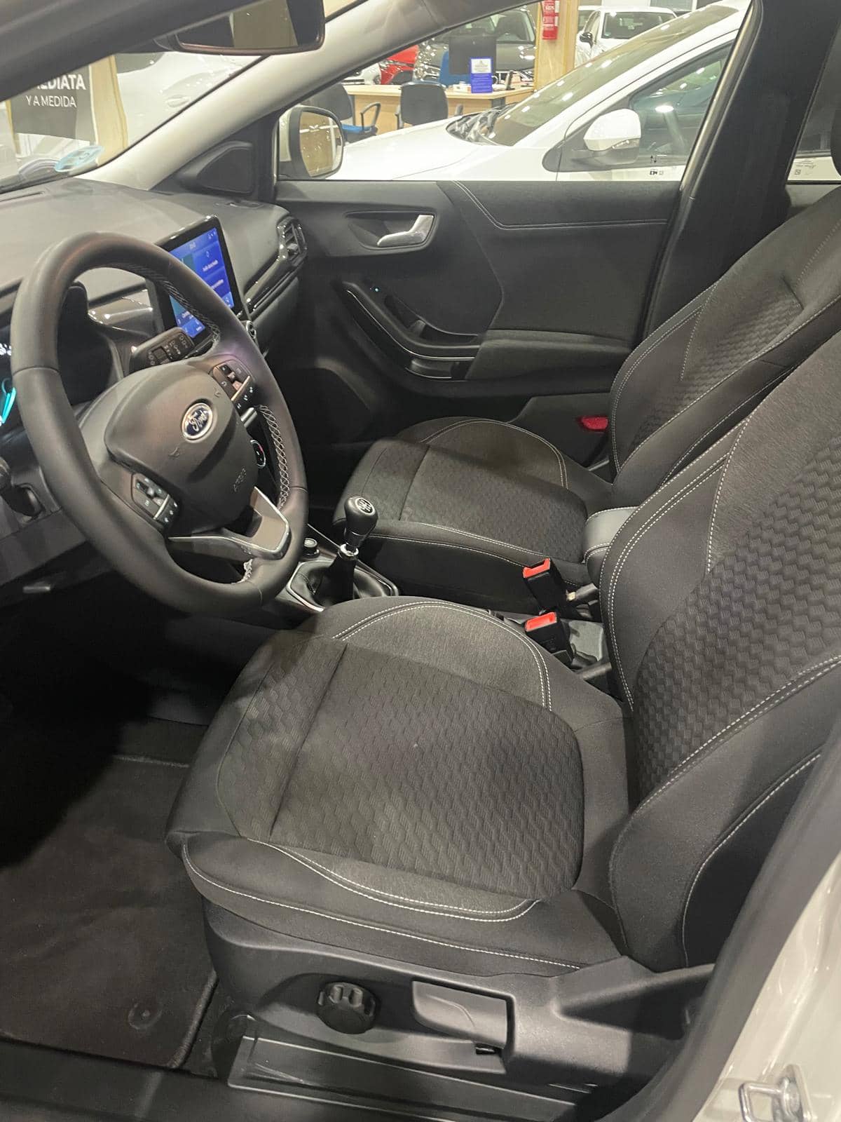 Coche Ford Puma Crema Asiento Conductor