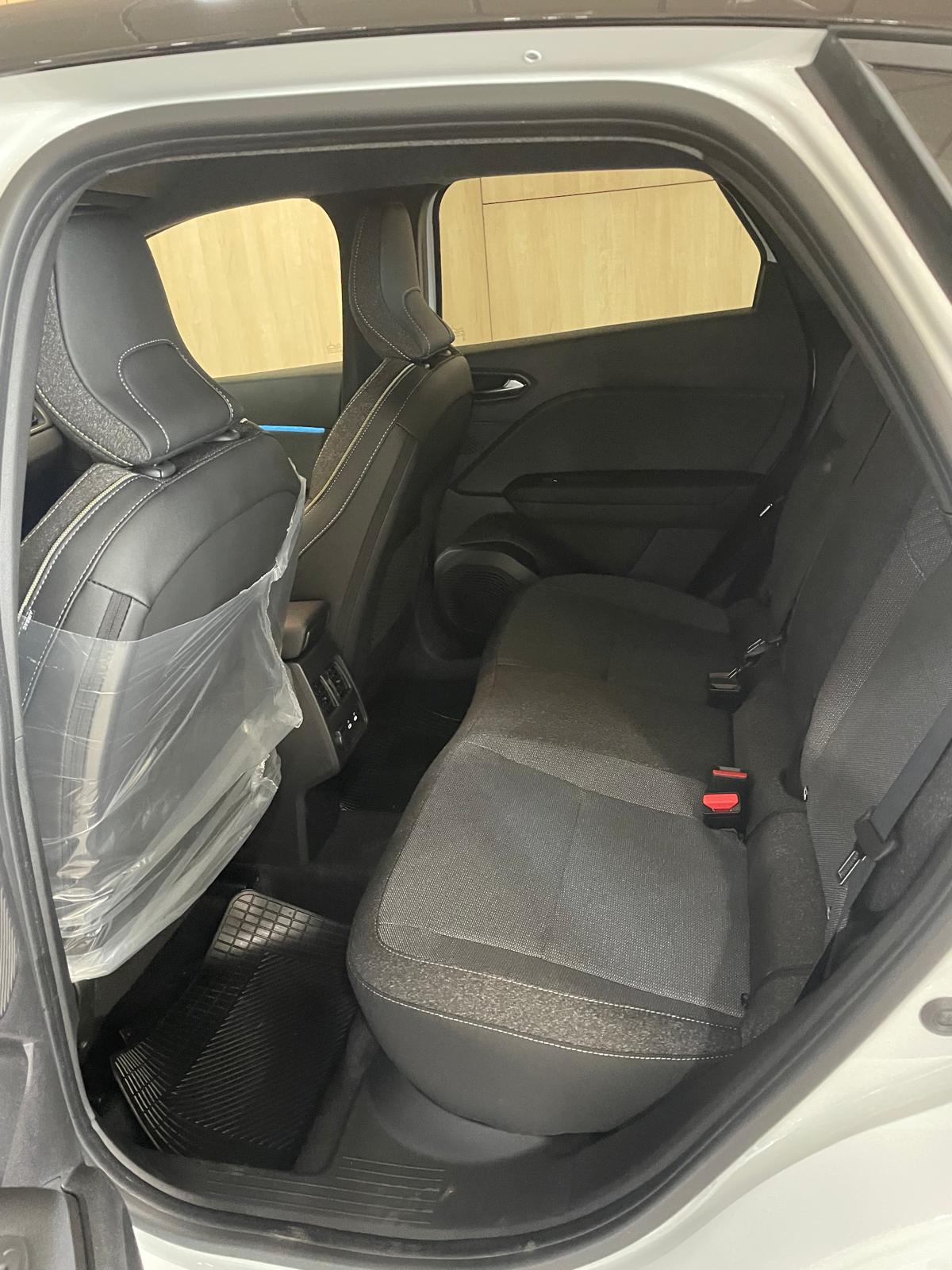 RENAULT CAPTUR TECHNO FULL HYBRID 1.8CC 160 CV