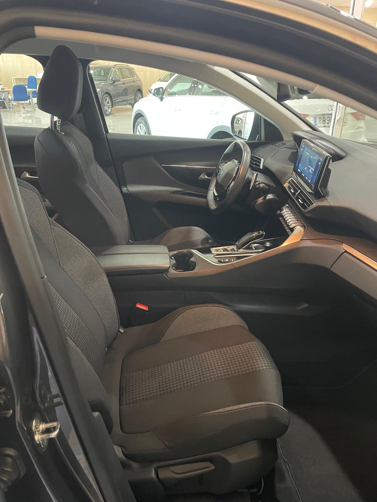 PEUGEOT 3008 ACTIVE PACK 1.5CC BLUEHDI 130CV AUTOMATICO