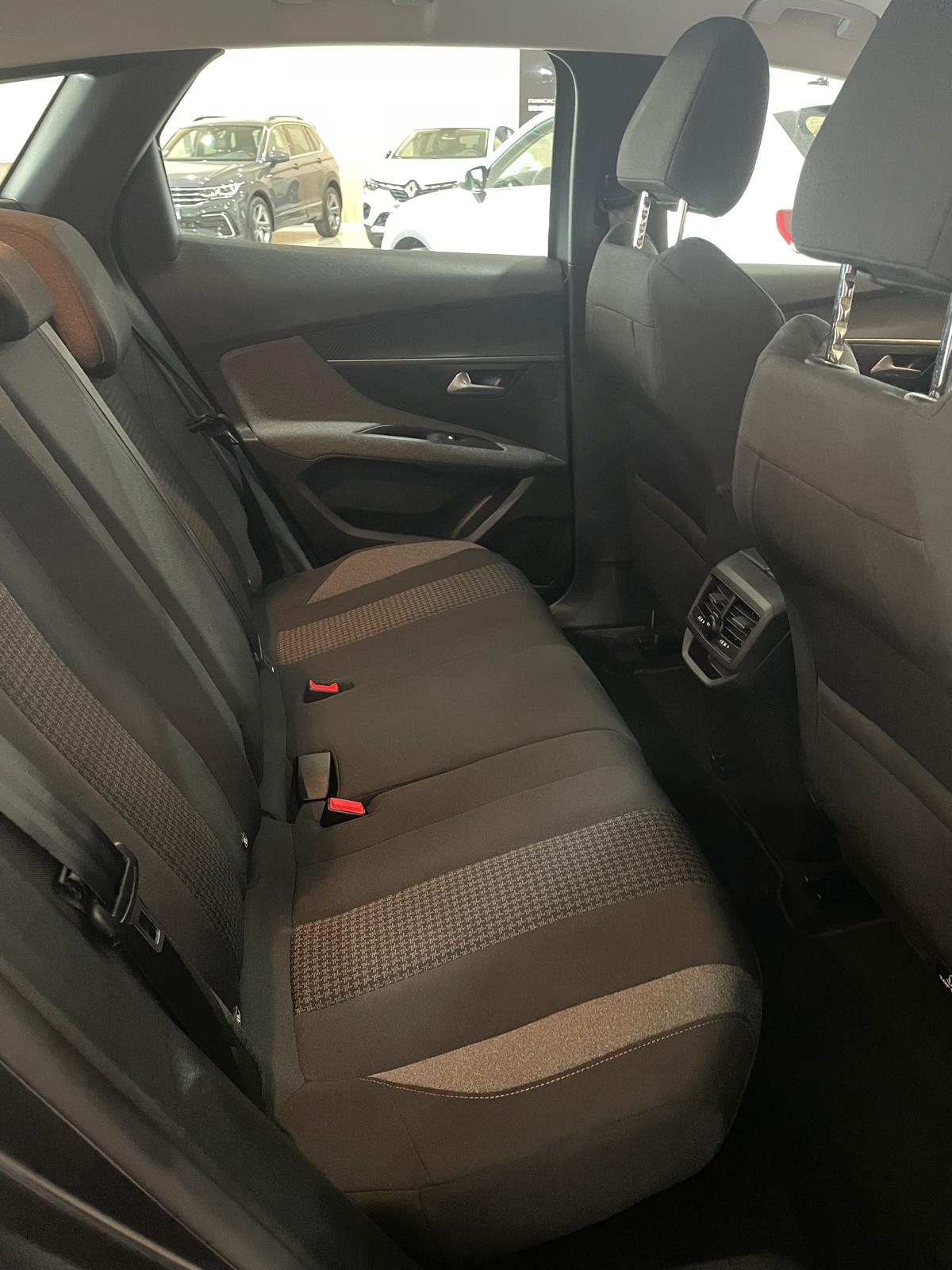 PEUGEOT 3008 ACTIVE PACK 1.5CC BLUEHDI 130CV AUTOMATICO