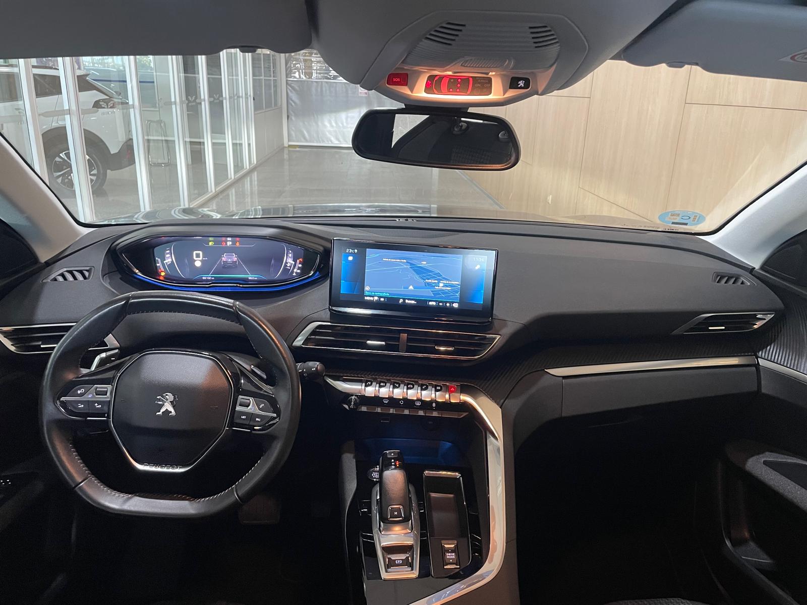 PEUGEOT 3008 ACTIVE PACK 1.5CC BLUEHDI 130CV AUTOMATICO