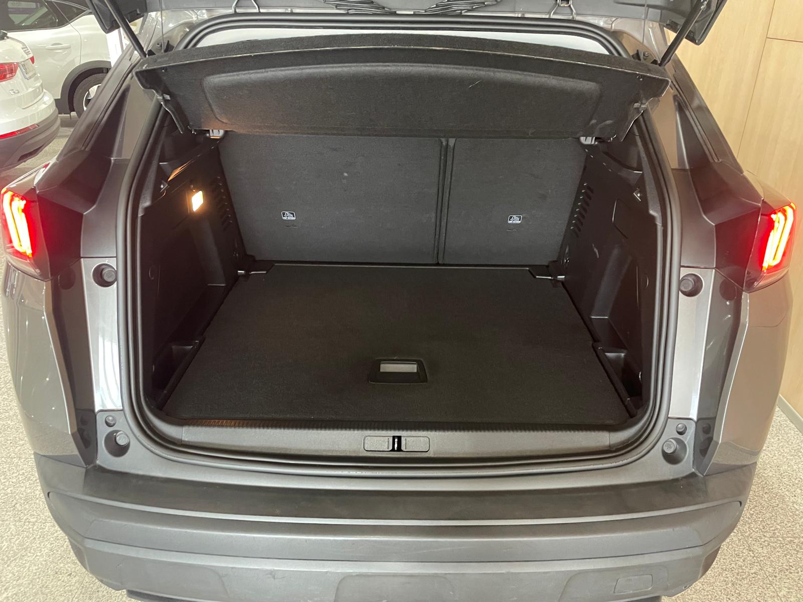 PEUGEOT 3008 ACTIVE PACK 1.5CC BLUEHDI 130CV AUTOMATICO