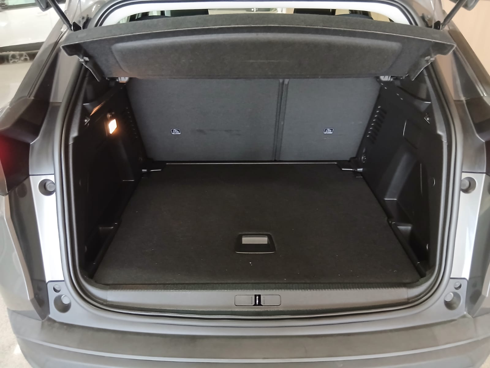 PEUGEOT 3008 1.5CC BLUEHDI ACTIVE PACK 130CV
